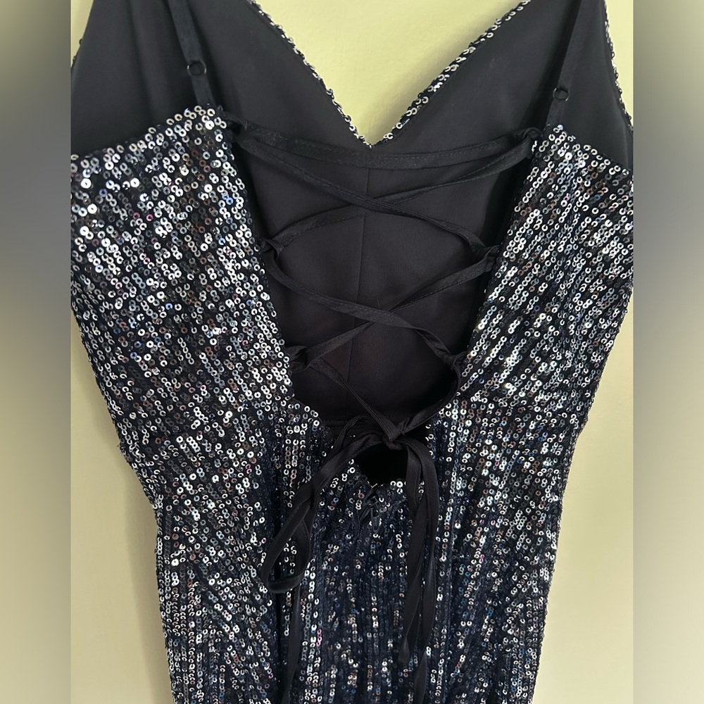 Navy Ombré Sequin Bodycon Homecoming/Formal Dress (Pear Culture, Size 1/2) - Picture 4 of 8